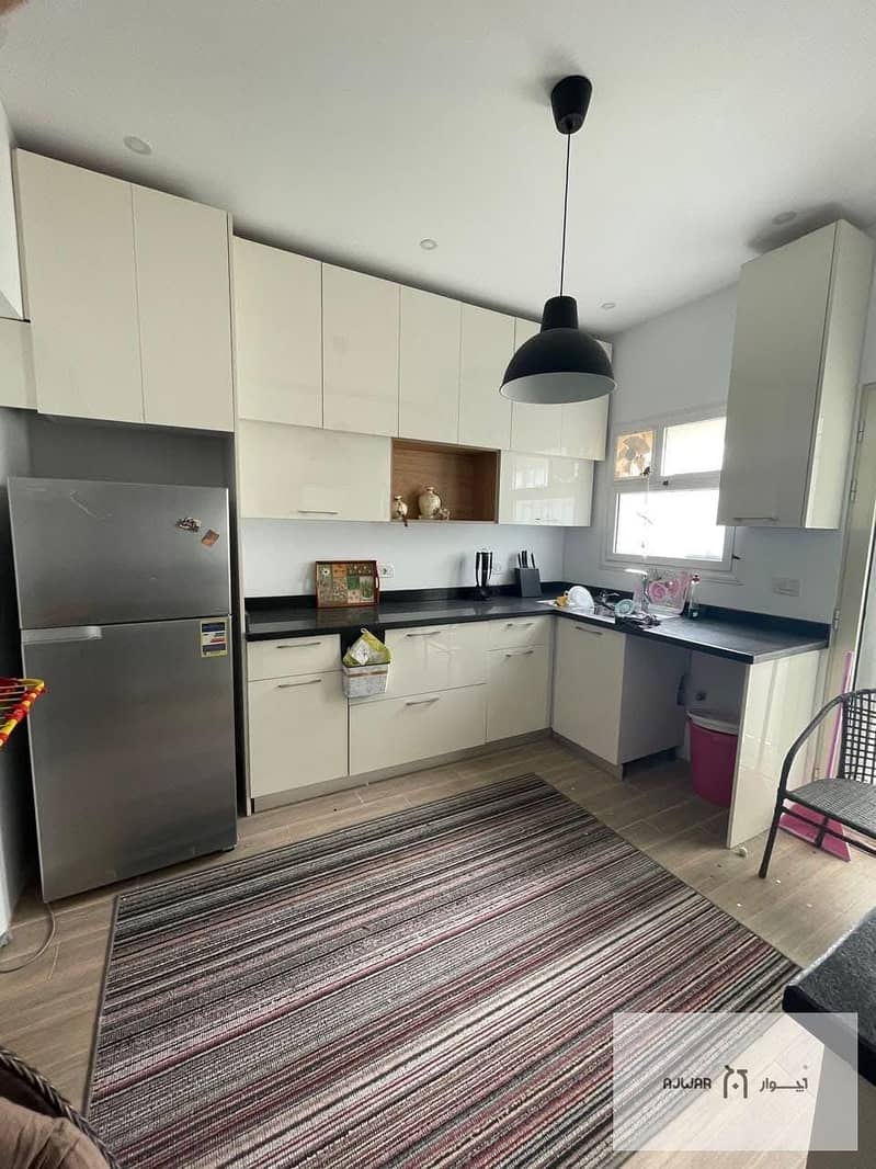 8 648bd2b8-24f5-4ae3-897c-ef7d907da122. jpg