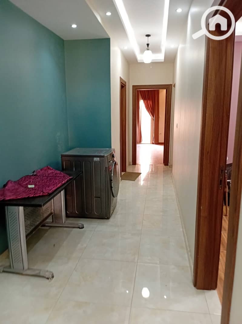 6 f97ae53e-ed5a-4dbd-87c1-eb45ff0fb1a0. jpeg