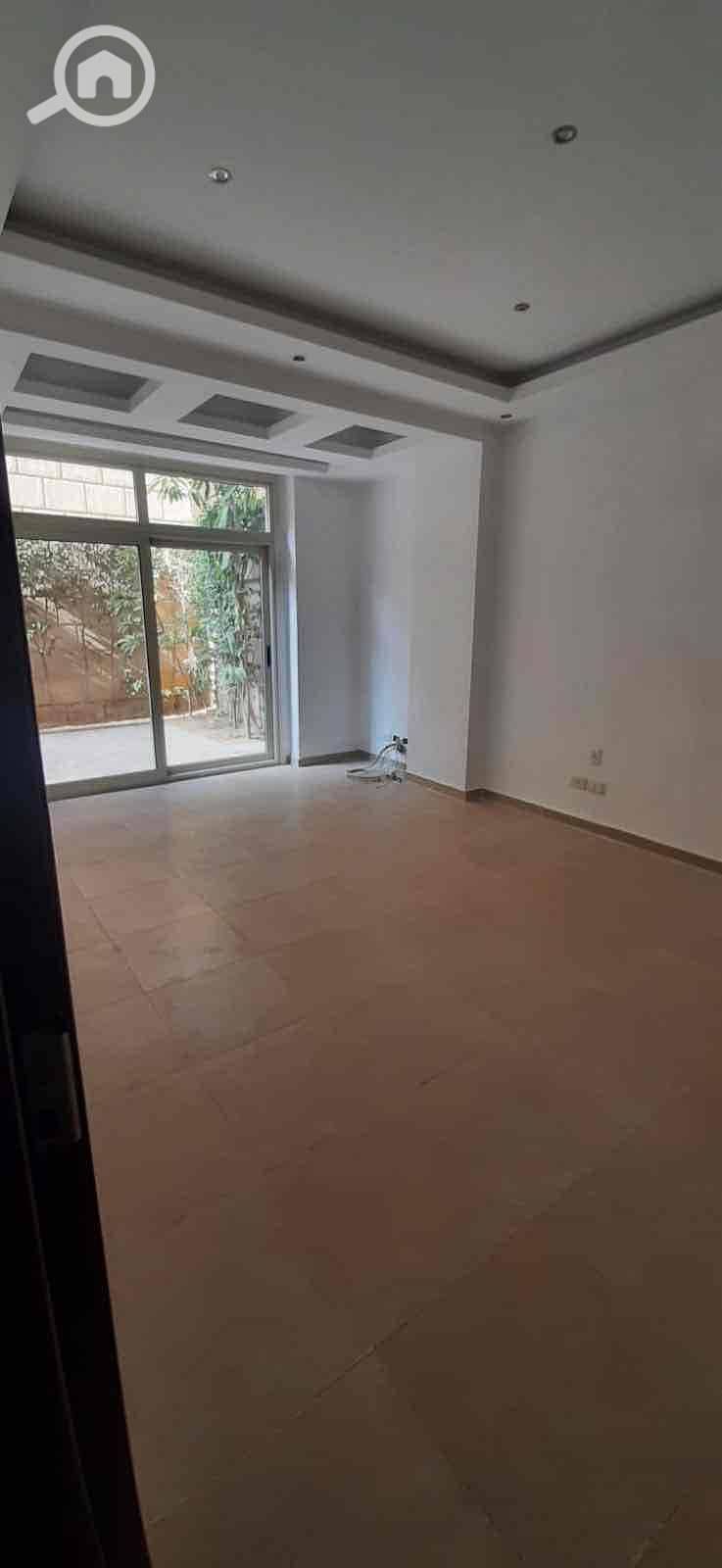 2 9546a3a7-3527-4e25-8f98-557f4f12b02f. jpg