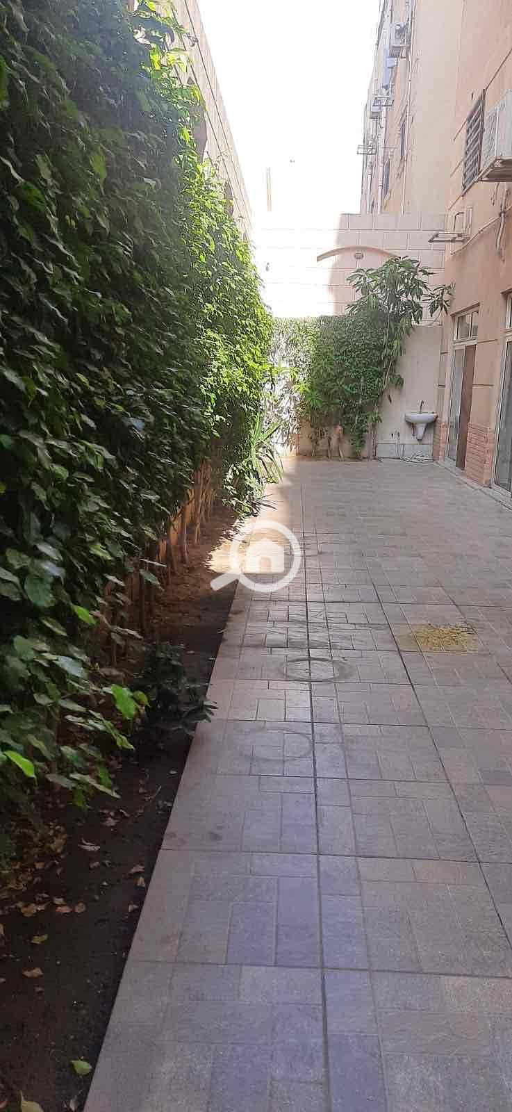 5 5a2ce4e6-c3df-4c64-bfea-b4f717c3c921. jpg