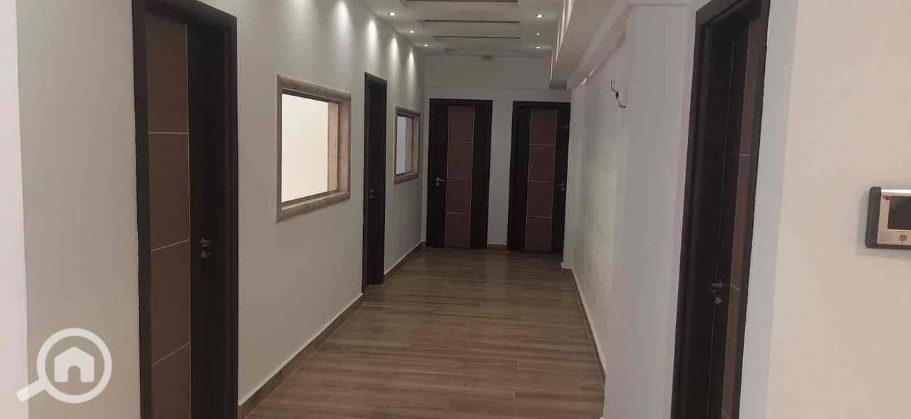 8 81b4ea43-40cd-47be-8456-7f7f603ebbcf. jpg