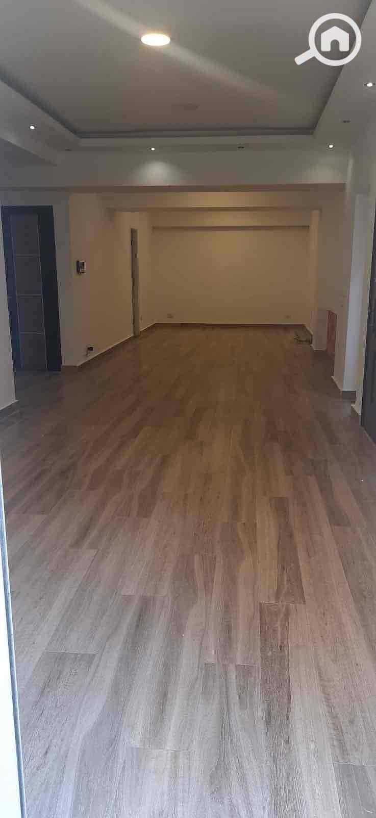 26 09b128ba-c08c-409a-969d-6fc09f8a17f1. jpg