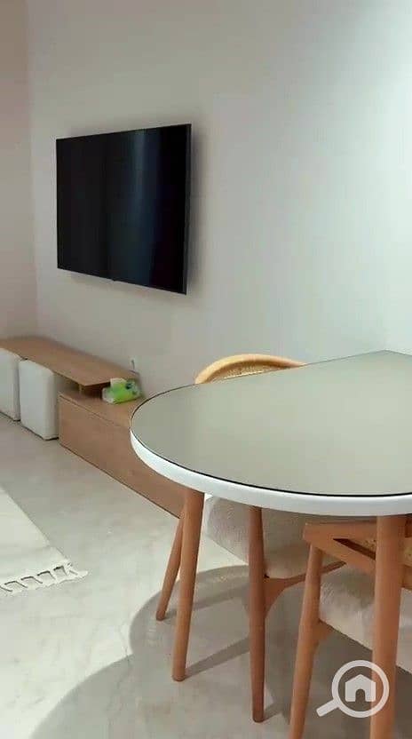 6 WhatsApp Video 2025-12-29 at 1.55. 55 PM - frame at 0m11s. jpg