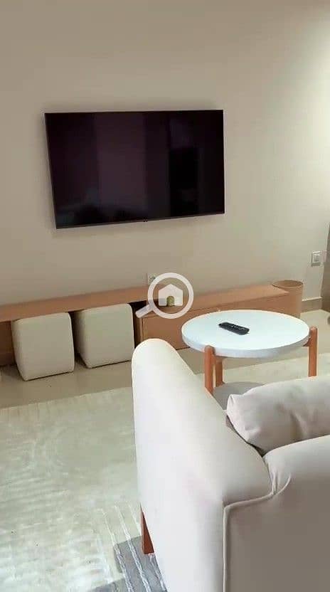 7 WhatsApp Video 2025-12-29 at 1.55. 55 PM - frame at 0m28s. jpg