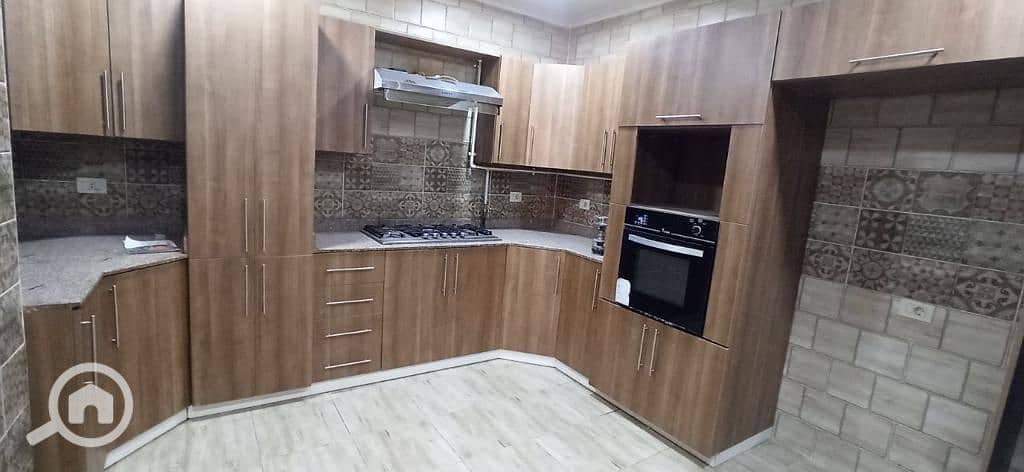 4 e2422c0b-b32e-4beb-a058-ac4a6ea94daa. jpg