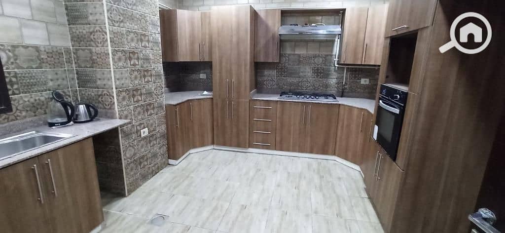 7 e12844f9-908b-4b52-b72c-65153a5300ed. jpg