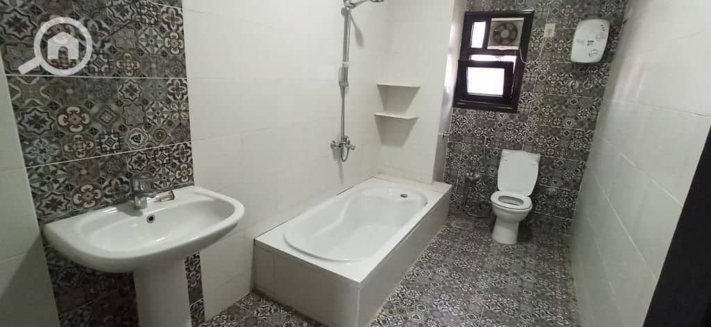 8 5b845fbd-07ba-42d7-b823-718d58f86e10. jpg