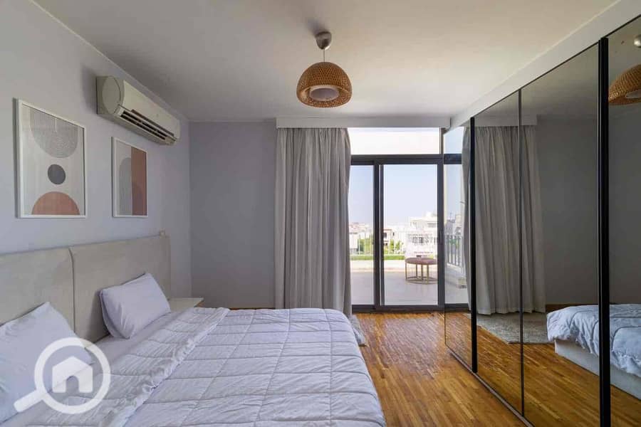 10 b7a062d8-50be-4640-b899-6759a0ddd7e9. jpg