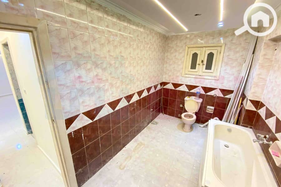 10 WhatsApp Image 2025-12-27 at 13.46. 52 (1). jpg