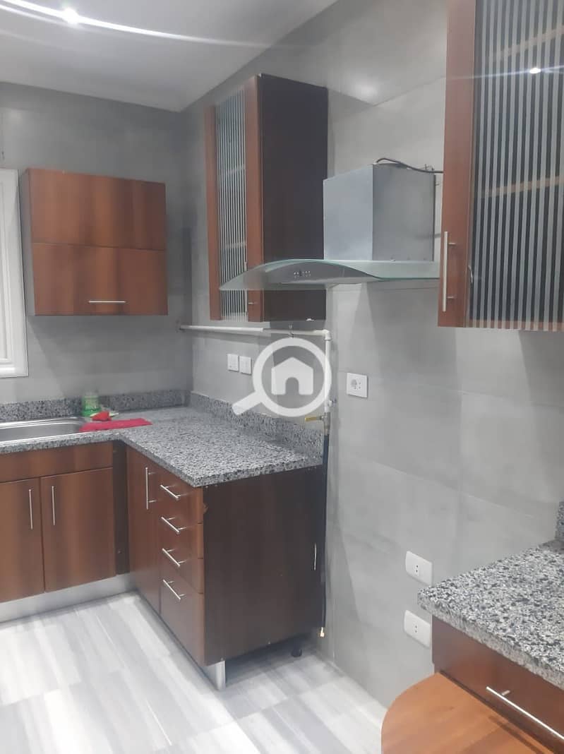 6 b5b29c97-8455-4a63-8ada-6e3186ce5de5. jpg