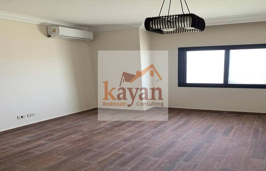 8 28806d95-f343-4e91-83fd-e6283c9e5712. jpg