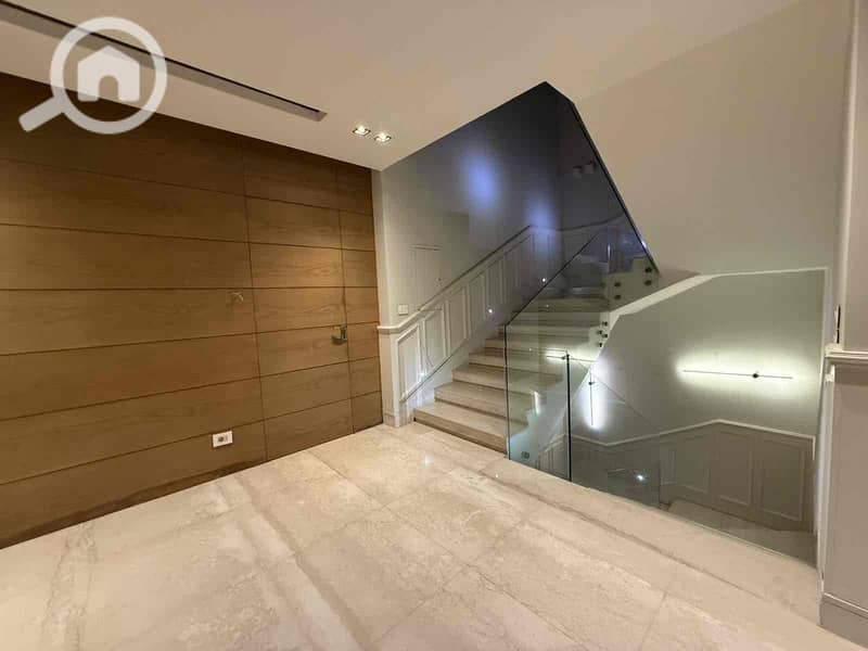 6 d518eba8-2f4c-40ba-b15e-ee48375e7607. jpg