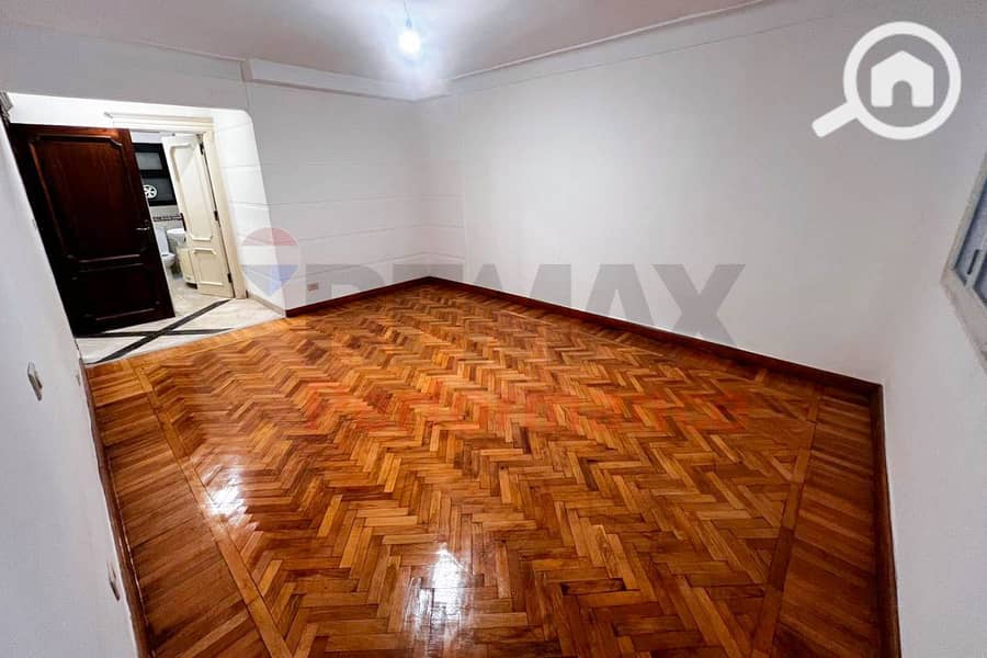 4 WhatsApp Image 2025-12-10 at 2.06. 20 PM (2). JPG