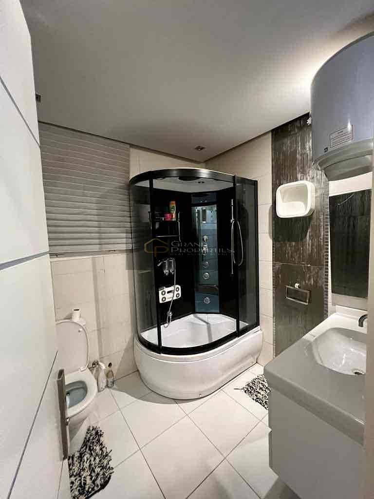 8 4da55329-e0fc-4d16-ade9-d04f237feecd. jpg