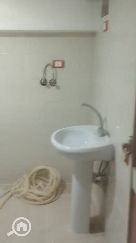 12 6ca140d2-854b-48e0-82f3-852b2d29e010. jpg