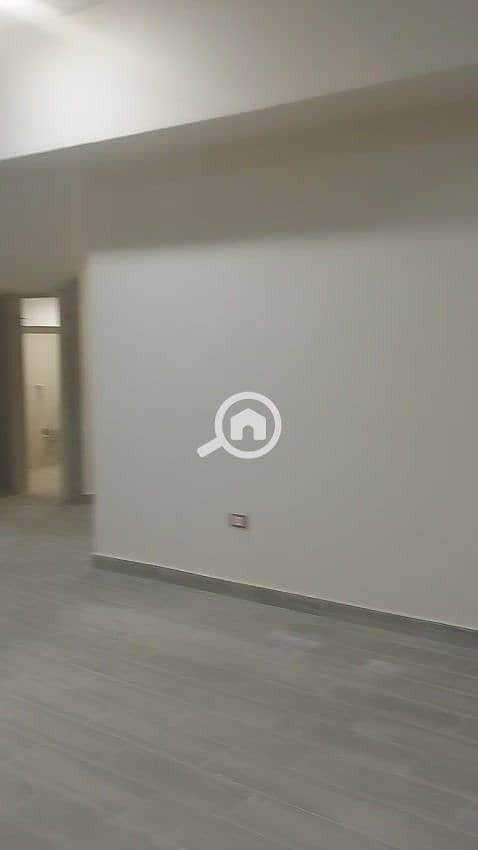 22 9ef90781-a559-4e1a-ada2-593345d1d6cd. jpg