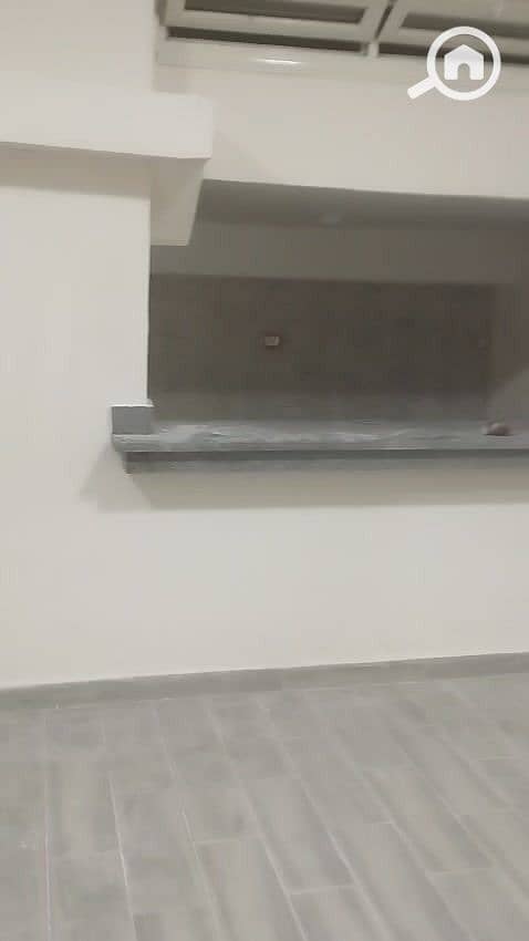 25 27f8585a-b412-4f3a-9d7e-946708e28ff4. jpg