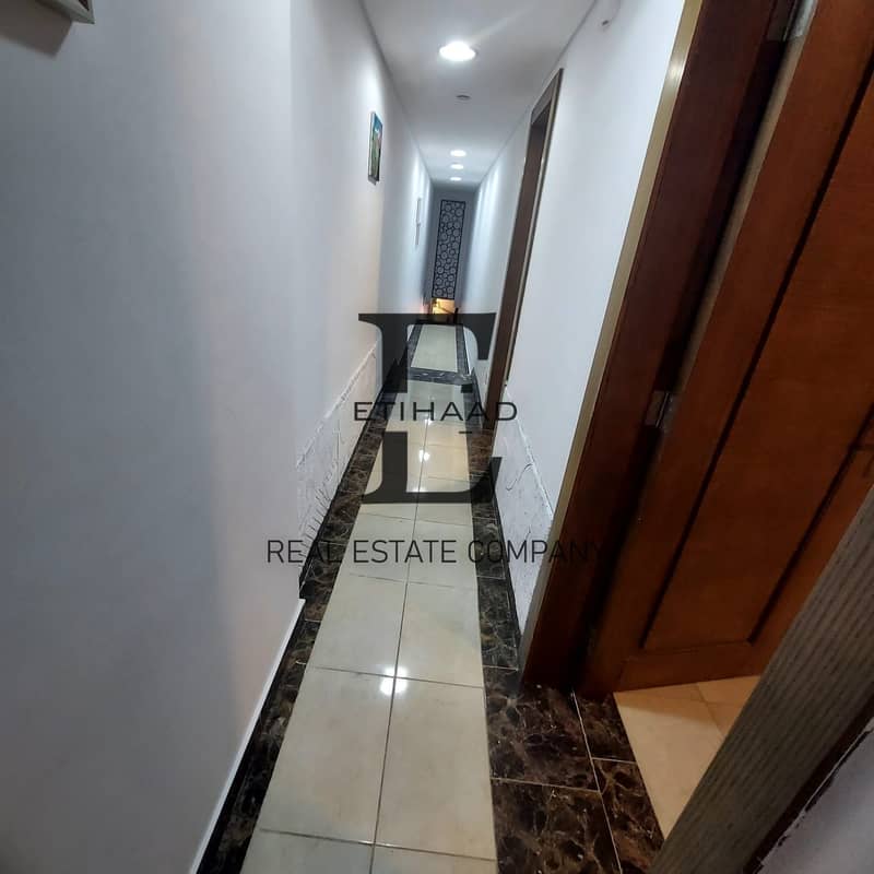 9 6a2f0676-ca36-44fb-badd-3dc3f5df7285. jpeg