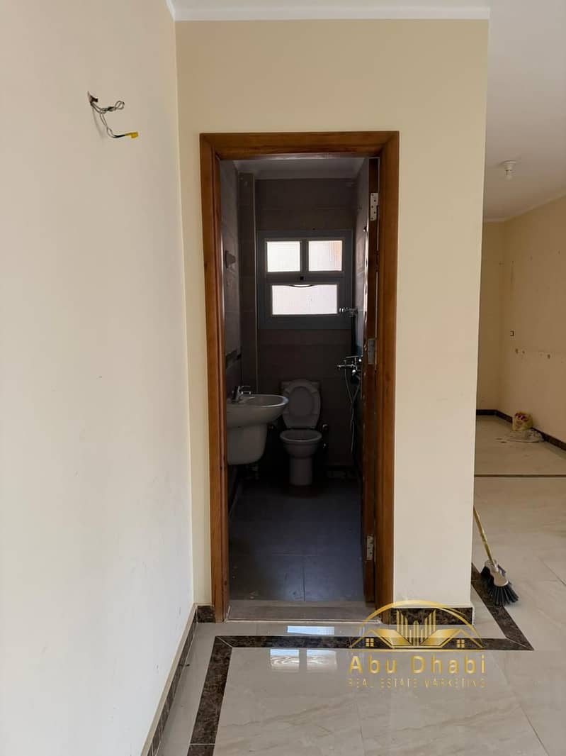 10 cf22e0f9-6b4b-4d58-a59e-241eb11de941. jpg