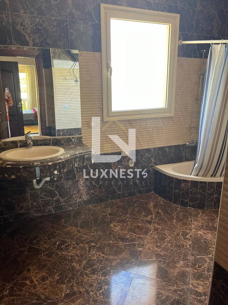 29 WhatsApp Image 2025-10-12 at 22.18. 12_05085500. jpg