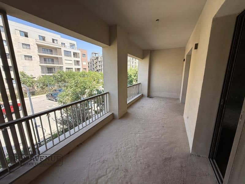 5 WhatsApp Image 2025-08-18 at 11.33. 20 AM. jpg