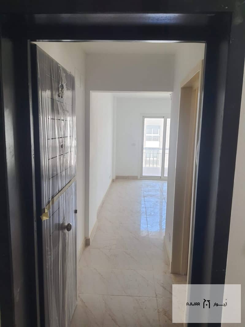 2 8ec32e96-fc0c-4094-9aac-c424775fe2ae. jpg