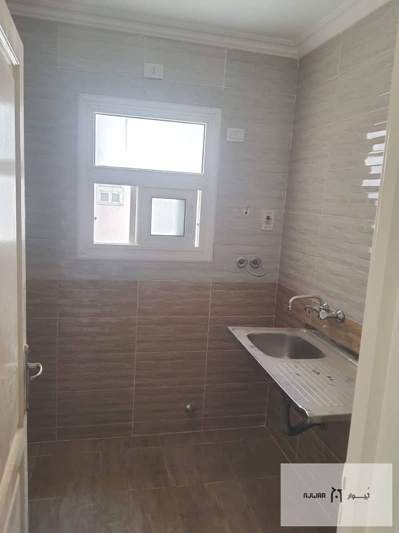 7 185254f4-5b28-4721-9330-51ea8bf40757. jpg