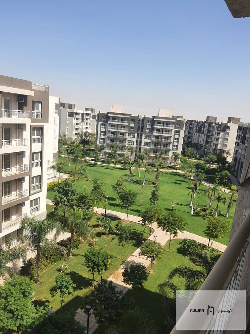 10 e5d4921f-d15d-4302-8844-a0acecad3f7c. jpg