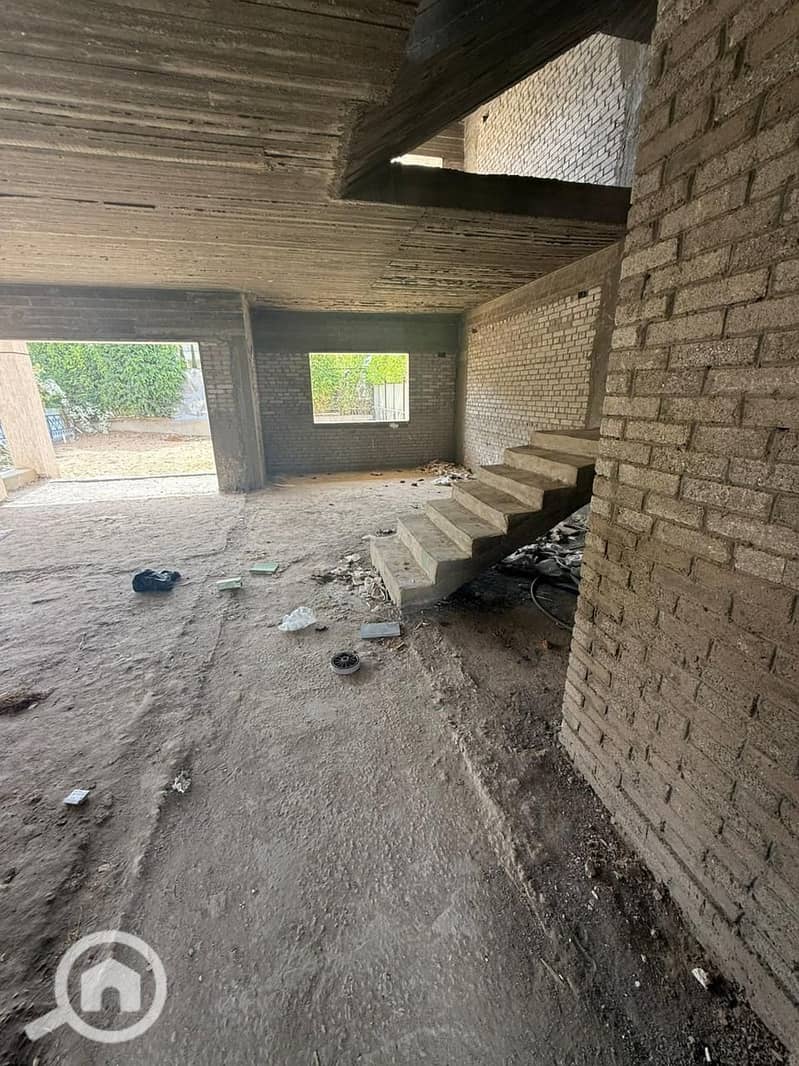 3 7f6e9d8e-2c68-4356-8564-5cbff04f99da. jpg