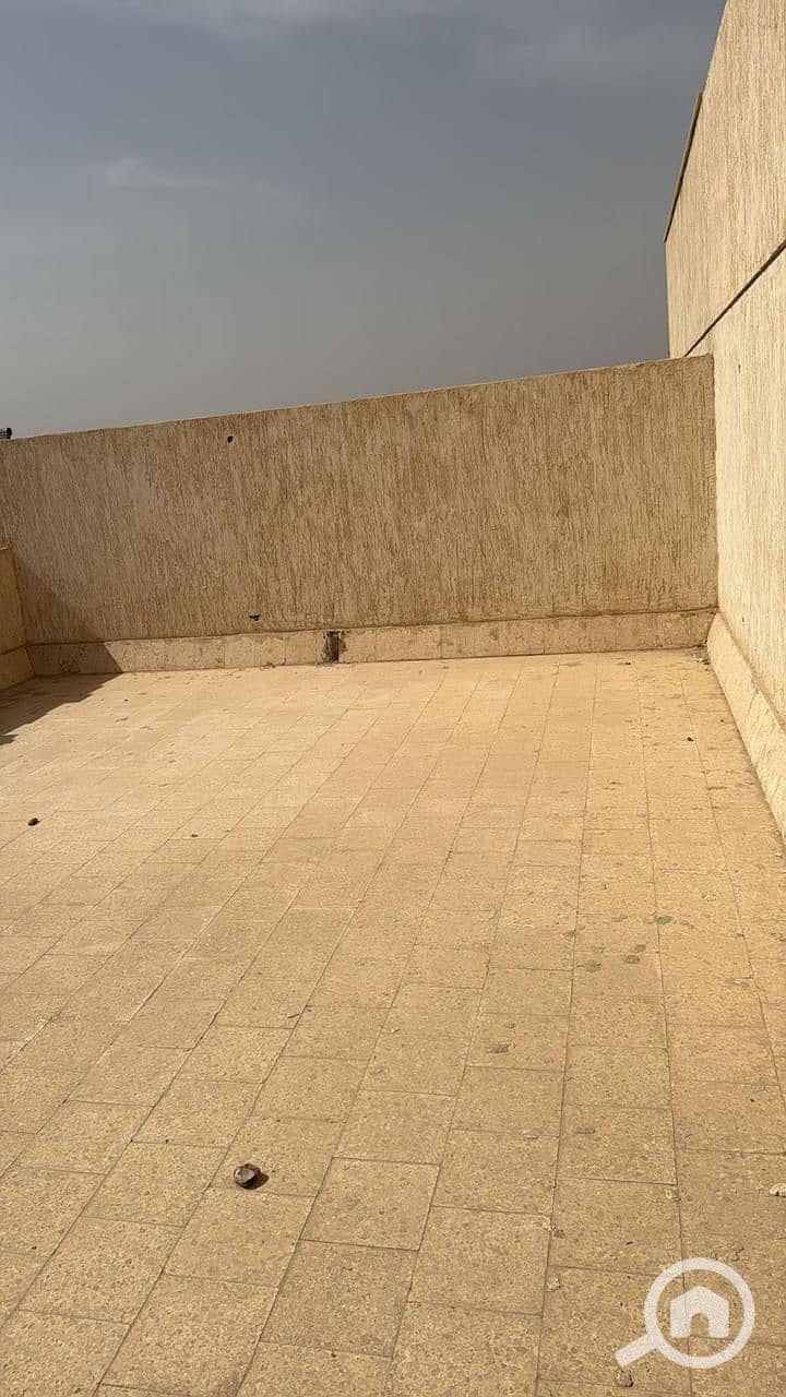 4 18c939a0-9034-4a52-bab4-e49b9906b20a. jpg