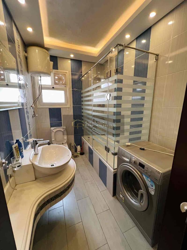 4 da7ab90b-47e1-4ec4-b4fe-3cace2453ae5. jpg