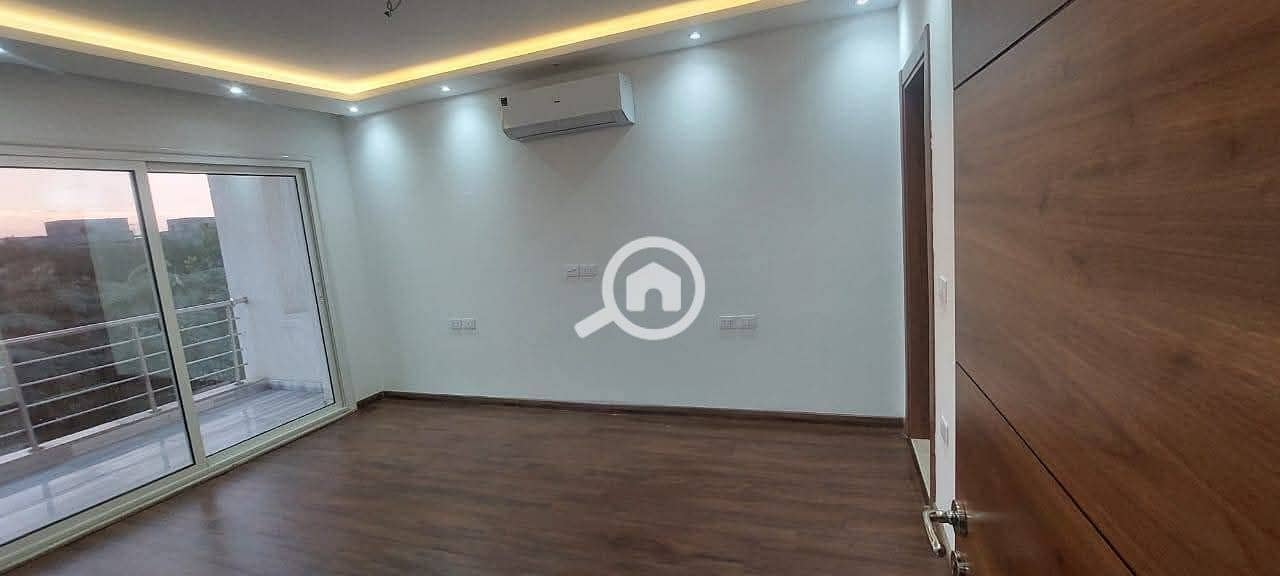 4 e9ff12ad-5ec3-421d-824a-caa47d36207f (3). jpg