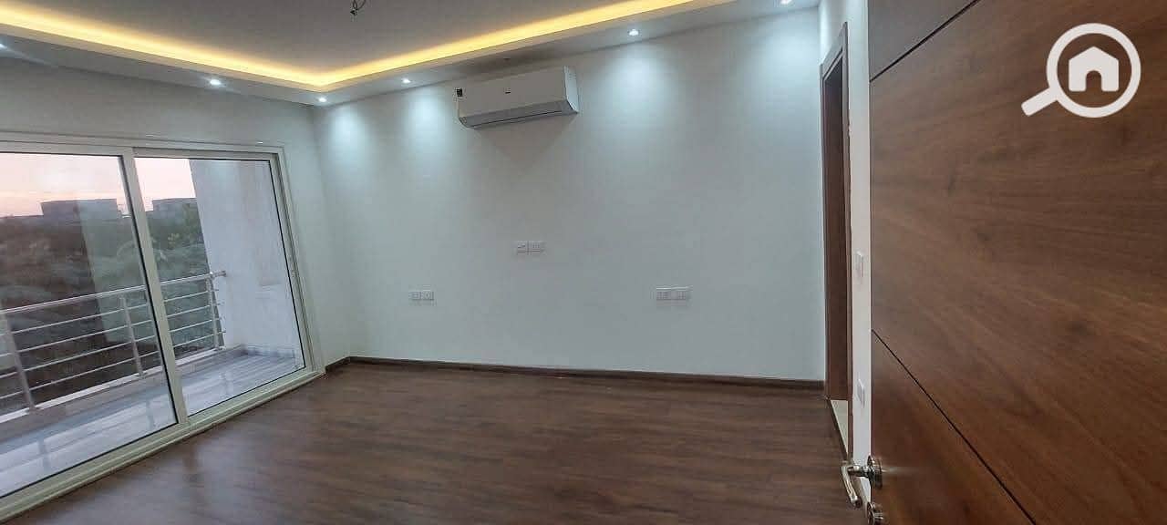 5 e9ff12ad-5ec3-421d-824a-caa47d36207f. jpg