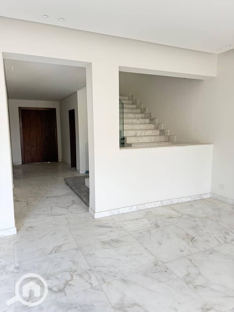 8 166e9e47-7aa6-40ee-9d87-221226c9e1ea. jpg