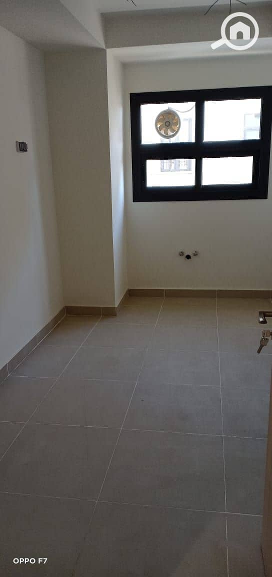 16 e374b3d3-c8b7-41c8-a9f5-8b51463b8e82 (2). jpg