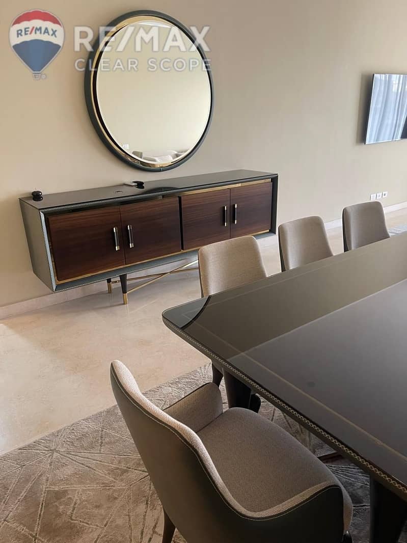 2 70aec245-c43c-49b2-a328-8508290c1390. jpg