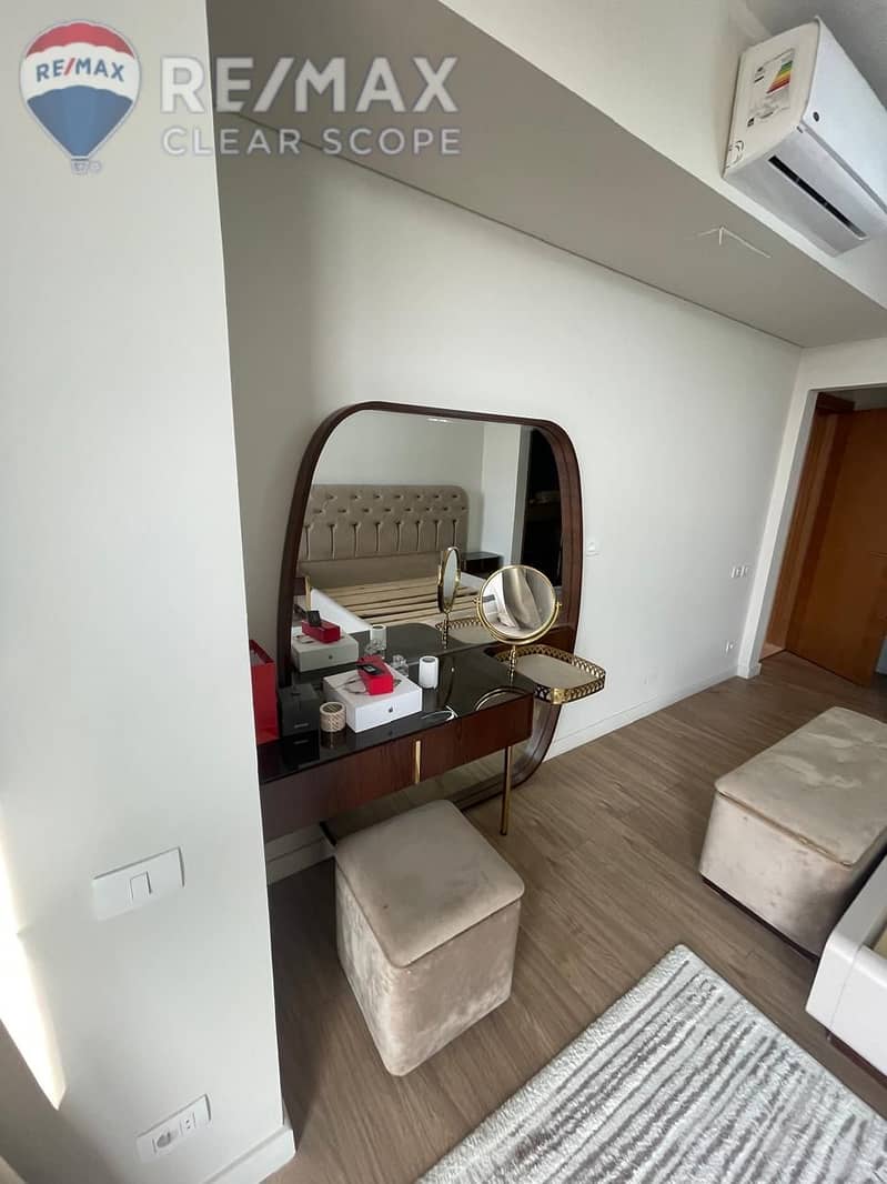 6 08f498ea-c1c8-444d-bdc1-a585e2e82140. jpg