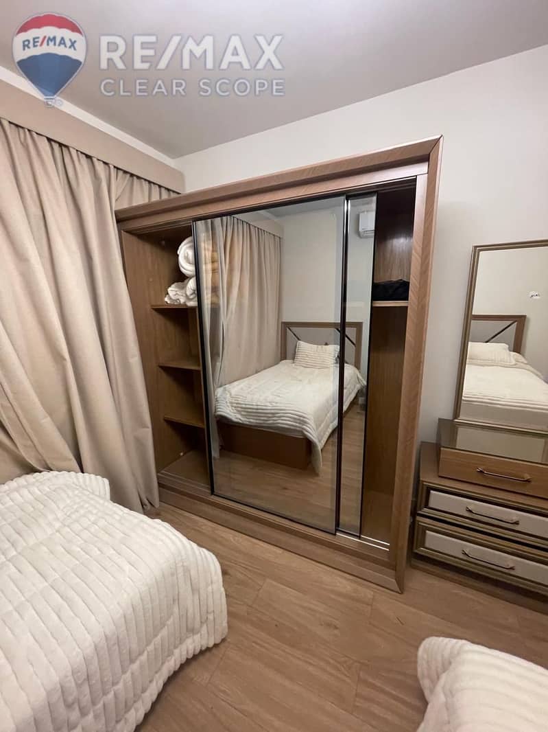 12 4874df11-33b9-4b43-bf67-ce7d8039c346. jpg