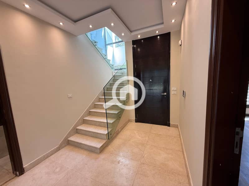 11 c078a0d5-aab4-4320-8f00-0ddba0e03b55. jpg