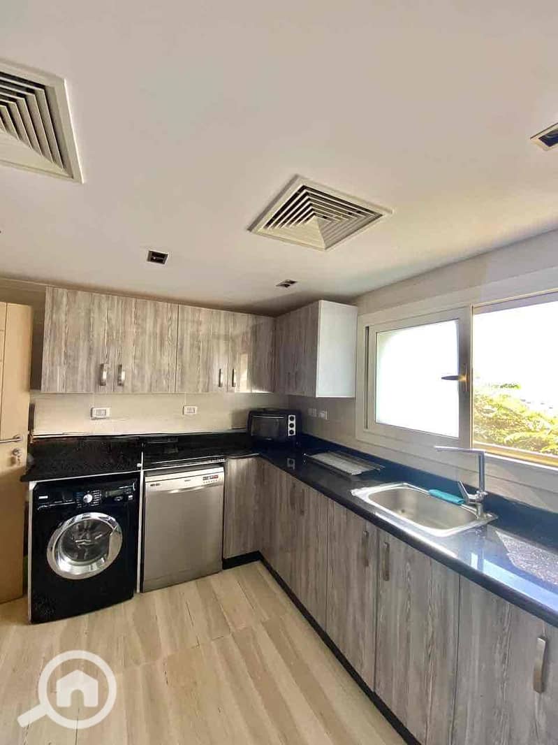 5 022d96cd-b688-4cc0-a9a0-50dcbed75bd4. jpg