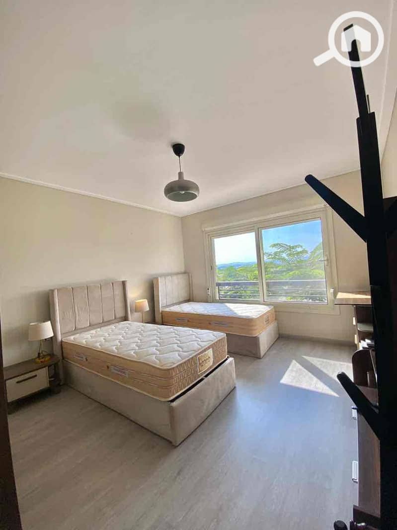 7 8b0de8bb-cfe5-4fad-8238-174cd4069b54. jpg