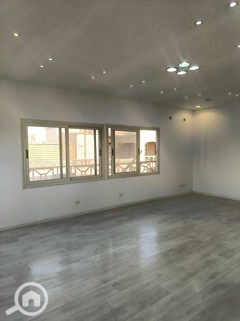 2 5ec84e41-08c4-4389-9ce7-d948c5c75ec7. jpg