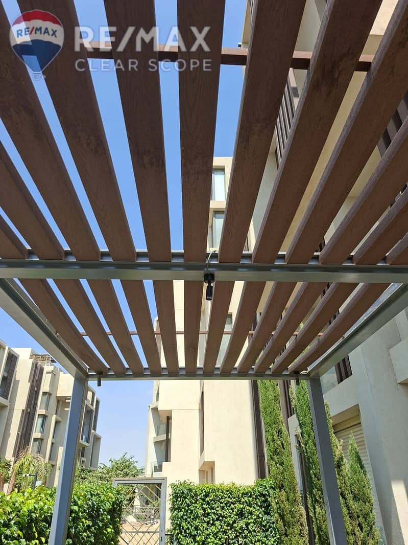 4 2a8a0f52-1685-47b1-87a1-c0ab27e1a91f. jpg