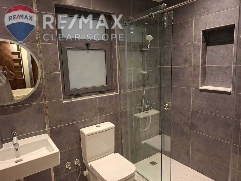 20 c4db2216-9c10-415e-9073-ea6b39ab15a8. jpg