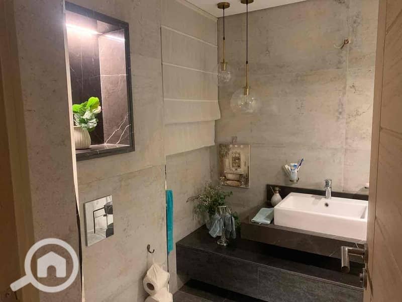 4 634a8331-8e46-4925-9ee3-a18fd7072411. jpg