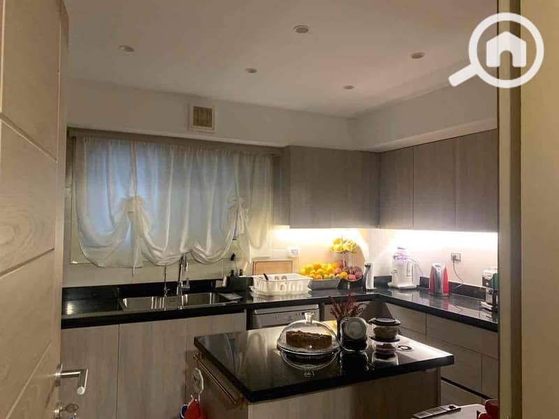 5 125287bd-dbad-418f-beb8-5e36d46c2375. jpg