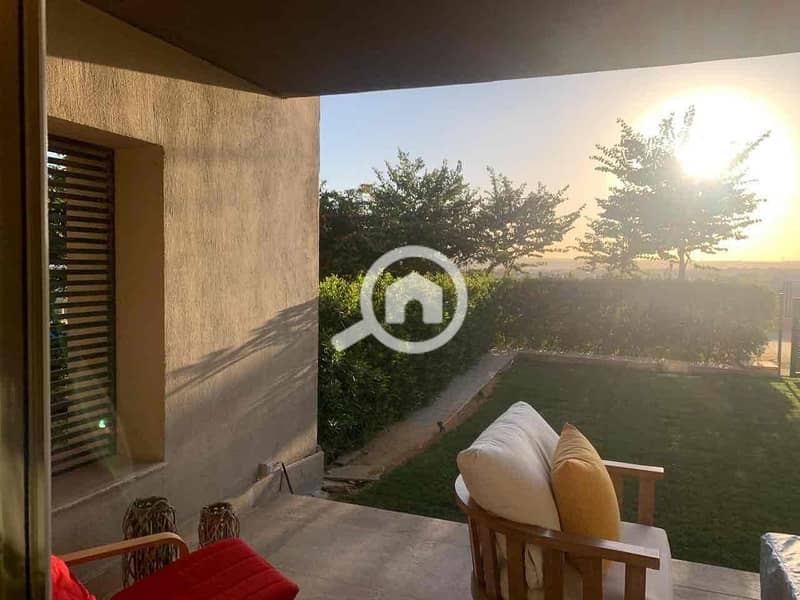 7 d8b5f7cc-4464-4df0-a482-8f16f7ad30ff. jpg