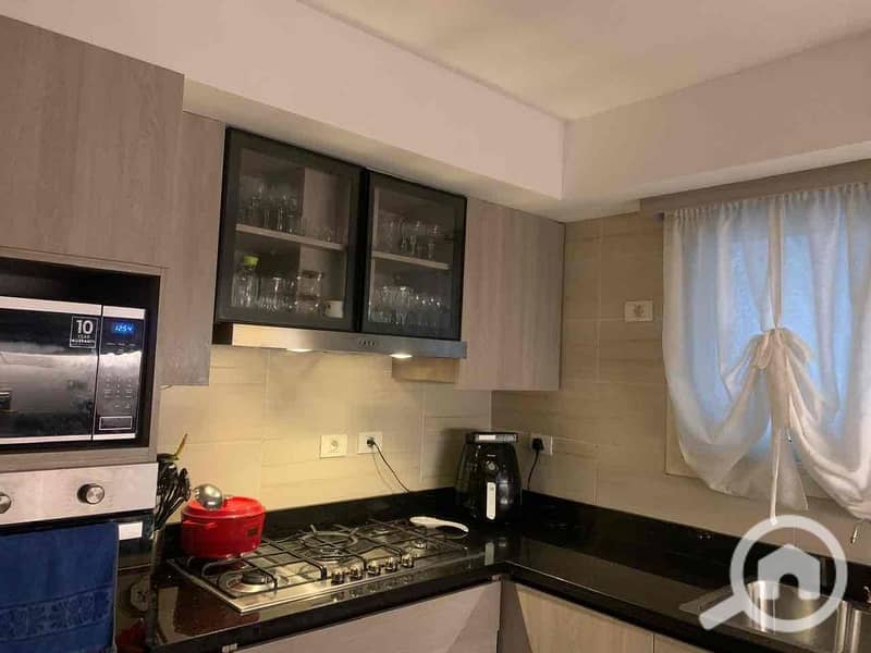 10 b1e3fe3a-5228-4975-b42e-08a7a4bed987. jpg