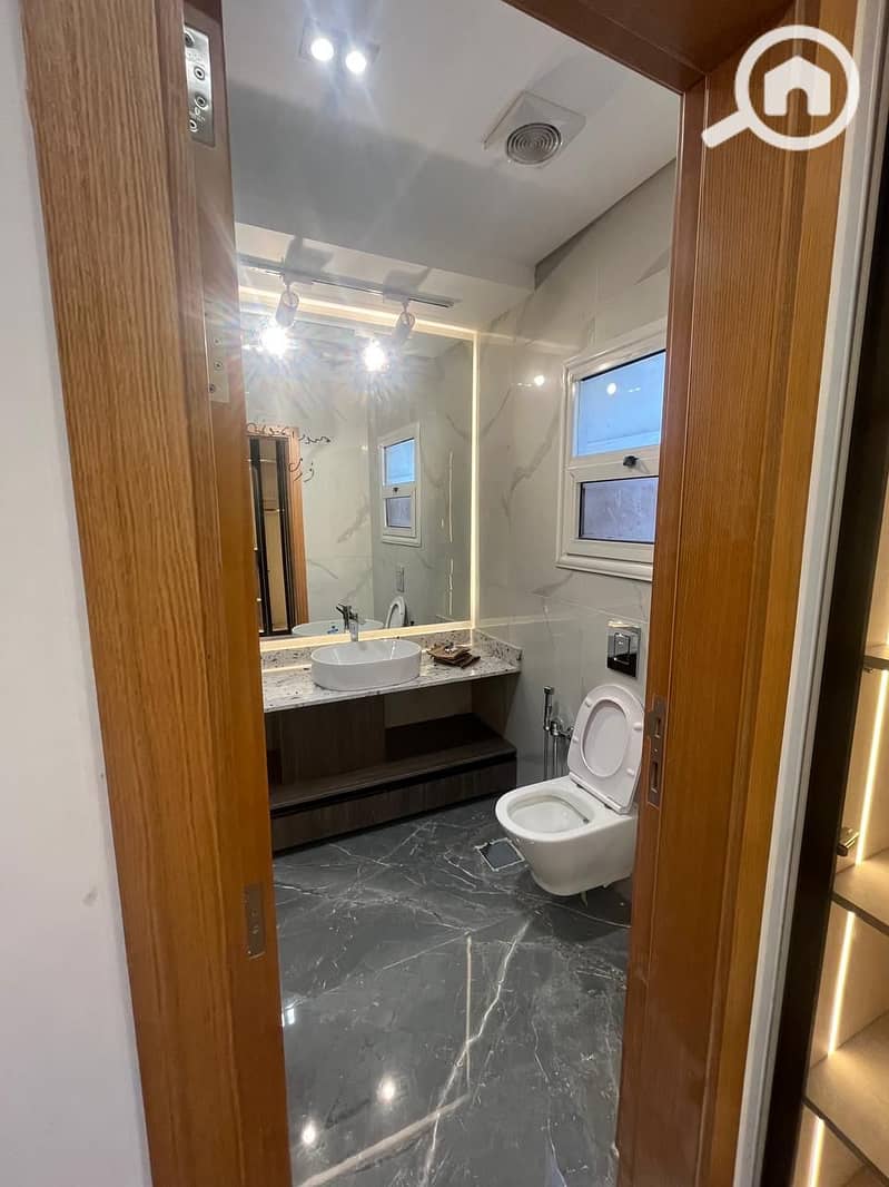 7 56e99650-0d72-4b60-8179-4441bcc64423. jpg