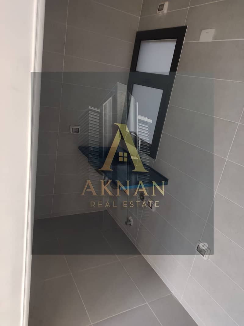 4 WhatsApp Image 2025-11-04 at 18.03. 56 (1). jpeg